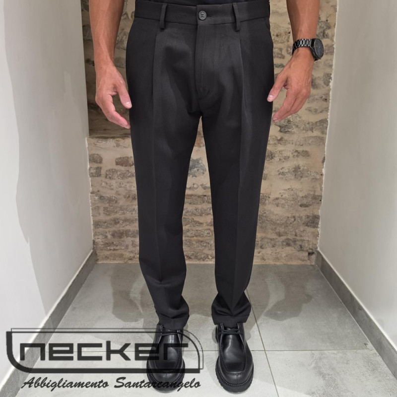 PANT. P15 NERO